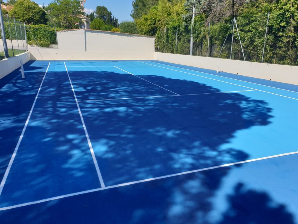 Construction d'un terrain de tennis à toulon