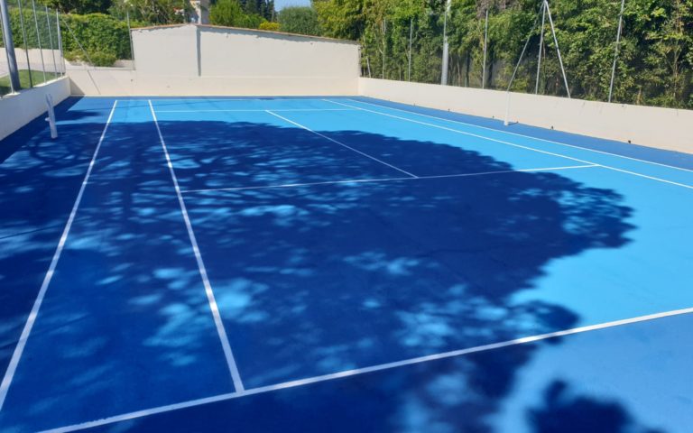 Construction d'un terrain de tennis à toulon