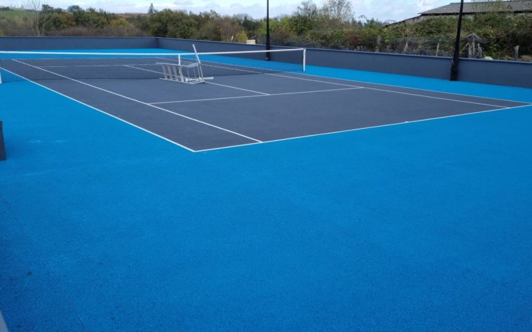 Construction d'un terrain de tennis à toulon