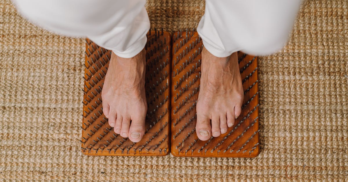 découvrez les bienfaits de l'acupression, une technique ancestrale de médecine alternative qui utilise des points de pression pour soulager le stress, améliorer la circulation et favoriser le bien-être. apprenez comment intégrer cette méthode dans votre quotidien pour une vie plus saine et équilibrée.