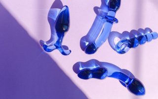 découvrez notre sélection exclusive de sex toys pour pimenter votre vie intime. que vous soyez en couple ou en solo, trouvez l'accessoire parfait pour explorer vos désirs et améliorer votre bien-être sexuel. livraison discrète et qualité garantie.