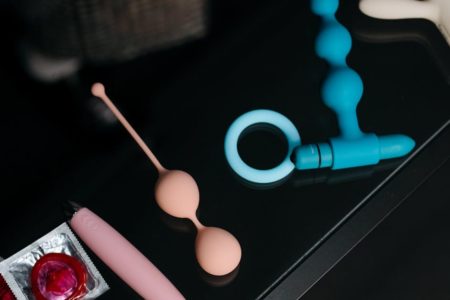 découvrez notre sélection de sex toys pour pimenter vos moments intimes. que vous soyez novice ou expérimenté, trouvez des articles de qualité adaptés à toutes vos envies et explorez de nouvelles sensations en toute discrétion.