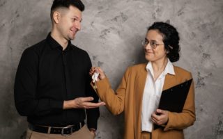 découvrez des stratégies efficaces pour l'acquisition de clients et boostez votre croissance commerciale. apprenez à attirer, convertir et fidéliser votre clientèle grâce à des techniques éprouvées.