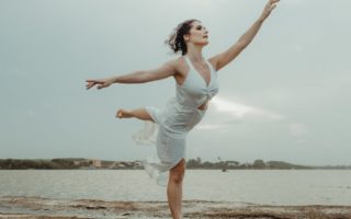 découvrez notre collection élégante de robes aqua, parfaites pour toutes les occasions. légères et rafraîchissantes, ces robes marient confort et style, vous garantissant un look éblouissant. trouvez votre pièce idéale et faites sensation cet été!