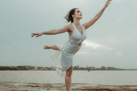 découvrez notre collection élégante de robes aqua, parfaites pour toutes les occasions. légères et rafraîchissantes, ces robes marient confort et style, vous garantissant un look éblouissant. trouvez votre pièce idéale et faites sensation cet été!
