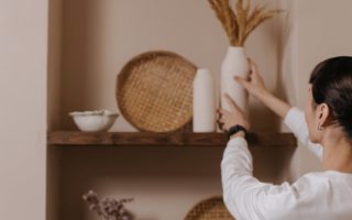 découvrez notre collection de vases décoratifs qui embelliront votre intérieur. que ce soit pour une touche d'élégance, un style contemporain ou des pièces uniques, trouvez le vase parfait pour chaque pièce de votre maison.