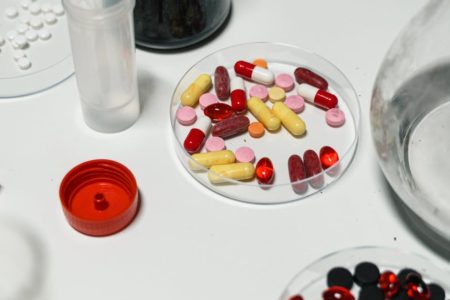 découvrez notre pharmacie en ligne, offrant un large choix de médicaments, de produits de santé et de soins à des prix compétitifs. profitez de conseils d'experts et d'une livraison rapide et sécurisée.