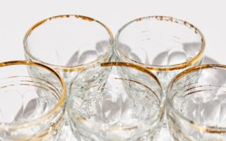 découvrez l'élégance des accessoires de mode russes, alliant tradition et modernité. explorez notre vaste gamme d'articles uniques qui ajoutent une touche sophistiquée à n'importe quelle tenue.