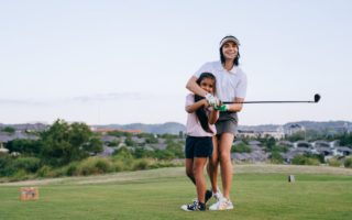 découvrez le coaching parental : des conseils personnalisés et des outils pratiques pour renforcer votre relation avec vos enfants et relever sereinement les défis de l'éducation au quotidien.