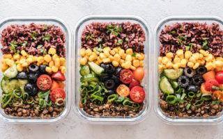 découvrez les principes d’une alimentation équilibrée, ses bienfaits sur la santé et des conseils pratiques pour adopter un régime varié et nutritif au quotidien.