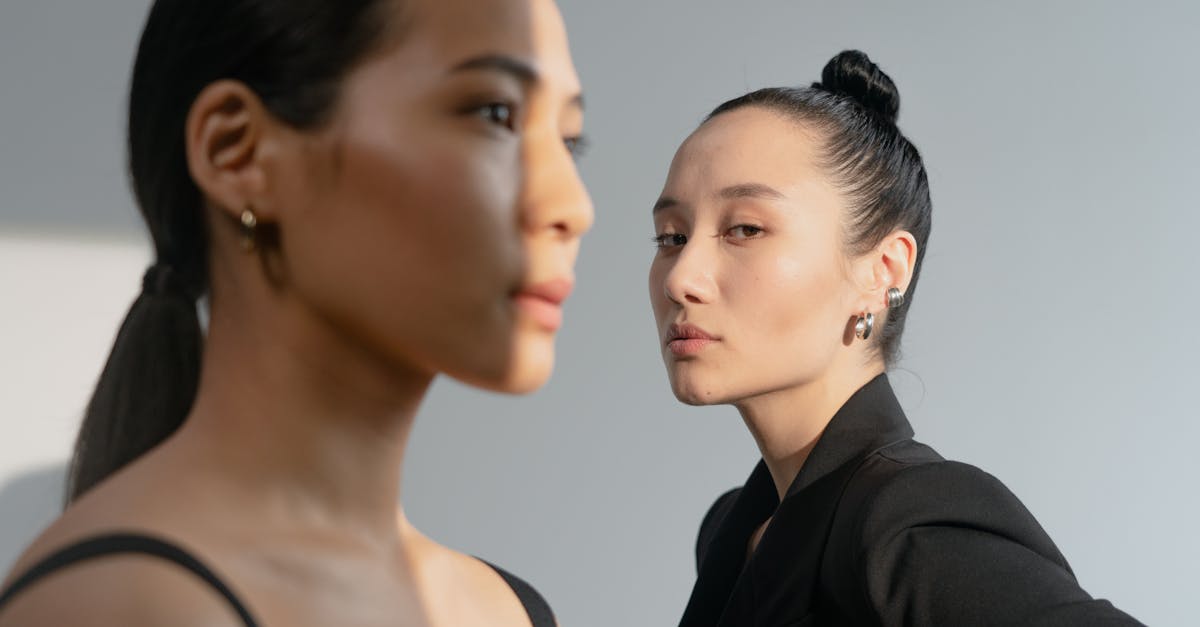 découvrez les dernières tendances de la mode : styles, couleurs et accessoires incontournables pour être à la pointe cette saison.