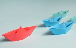 découvrez tout sur le leadership : ses qualités essentielles, les différents styles et les meilleures pratiques pour devenir un leader inspirant et efficace au sein de votre équipe.